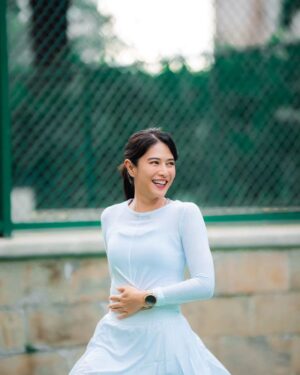 Dian Sastrowardoyo Instagram - Oops! That moment when the tennis ball decides it wants to explore outside the court boundaries. 😅 

Sorry guys, udh kelamaan ga latian ni.. 
📷 @snap.nuel