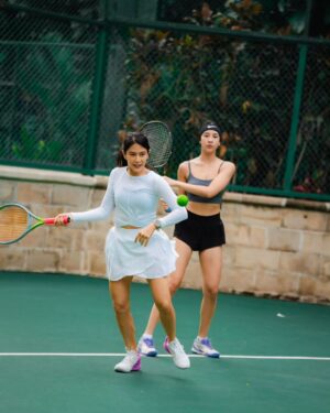 Dian Sastrowardoyo Instagram - Oops! That moment when the tennis ball decides it wants to explore outside the court boundaries. 😅 

Sorry guys, udh kelamaan ga latian ni.. 
📷 @snap.nuel