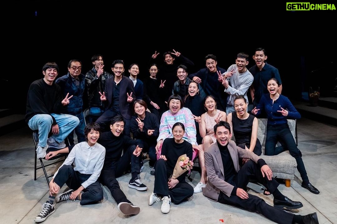 Diane Lin Instagram - 與閃閃發光的靈魂們,一起走了一段奇幻旅程,實在備感榮幸,謝謝你們為我的2022年增添了許多美麗的色彩。 謝謝台北電影節 @taipeiff ,謝謝恒安無微不至的照顧,謝謝經紀人幫懶洋洋的我報名,才有機會走這一遭,也謝謝你們讓我做自己。謝謝我的安心小隊讓我可以安心地存在著。 謝謝易導的教導與提點,受益良多。感謝我的夥伴曾同學 @benjamin_tsang,你是耀眼的星星。謝謝每一位同學毫不保留的分享,你們炙熱的心,照亮了這條路,所以感受不到一絲孤單。 世界上真的會有一件事,可以越學越難,越學越覺得不會,但你還是好想往更深更深的地方走去,一探究竟,驚濤駭浪但卻充滿勇氣,而表演就是一個如此奇妙的存在。 最後謝謝命運,雖偶有埋怨,但仍然堅信一切都是最好的安排。