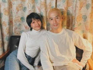 Diane Lin Instagram - 一期一會
回憶湧上心頭
大家都平安健康這樣很好

謝謝我們的大家長 @gialee2010 青蓉北鼻🫶🏽
沒有妳就不會有三年前的相遇並延續緣分至今
翻翻當時的訪問
除了跟記者爆料在現場被妳罵沒背劇本之外
想到當年讓我跟春誠哥拍戲的紅包還沒給妳耶🙂
無論如何You are the best and love you 油