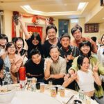 Diane Lin Instagram - 《小菁與言言》充實了我的2023夏，如果拉遠一點來看，也確實充實了我的人生。 因為每天都被小菁笑到哭，所以沒運動還可以保持腹肌；而後來腹肌消失是因為每天便當都吃很乾淨。 圖三是還未到齊的編劇群，我也在裡面，並不是亂入，是真的有寫一集唷😉自編自演的感覺只能說妙妙妙！ 好多可以說，就先不說了，不然沒完沒了了，之後再說。 請期待 #小菁與言言 @jingandyen.official
