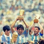Diego Maradona Instagram - ARGENTINA CAMPEÓN DEL MUNDO!!! Imagino tu orgullo, viejo... Gracias por una nueva alegría 🇦🇷❤️