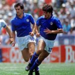 Diego Maradona Instagram - El segundo partido del Mundial 1986 fue contra Italia, los campeones del mundo en aquél momento. Todos ellos te conocían bien, porque ya jugabas en el Napoli. Tu amigo Salvatore Bagni te siguió por toda la cancha. Con él se iban alternando De Napoli, Scirea, Vierchowod, Cabrini y Di Gennaro, para evitar las amonestaciones. Fue un partido difícil, muy físico. Y en la jugada del gol sabías que la única oportunidad de superar a Scirea era pegándole a la pelota en el aire, antes de que caiga. Eso sorprendió también al grandísimo Giovanni Galli, que esperaba un cañonazo, pero la acariciaste con la mano. Volaré...🇦🇷 Estadio Cuauhtemoc Puebla