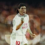 Diego Maradona Instagram – Hace 30 años volvías al fútbol, con las mismas ganas y actitud de siempre. No fue nada fácil. Muchos esperaban que salieras campeón. Pero para nosotros, papá, vos ya habías ganado.
#sevilla #sevillismo Estadio Ramón Sánchez Pizjuán