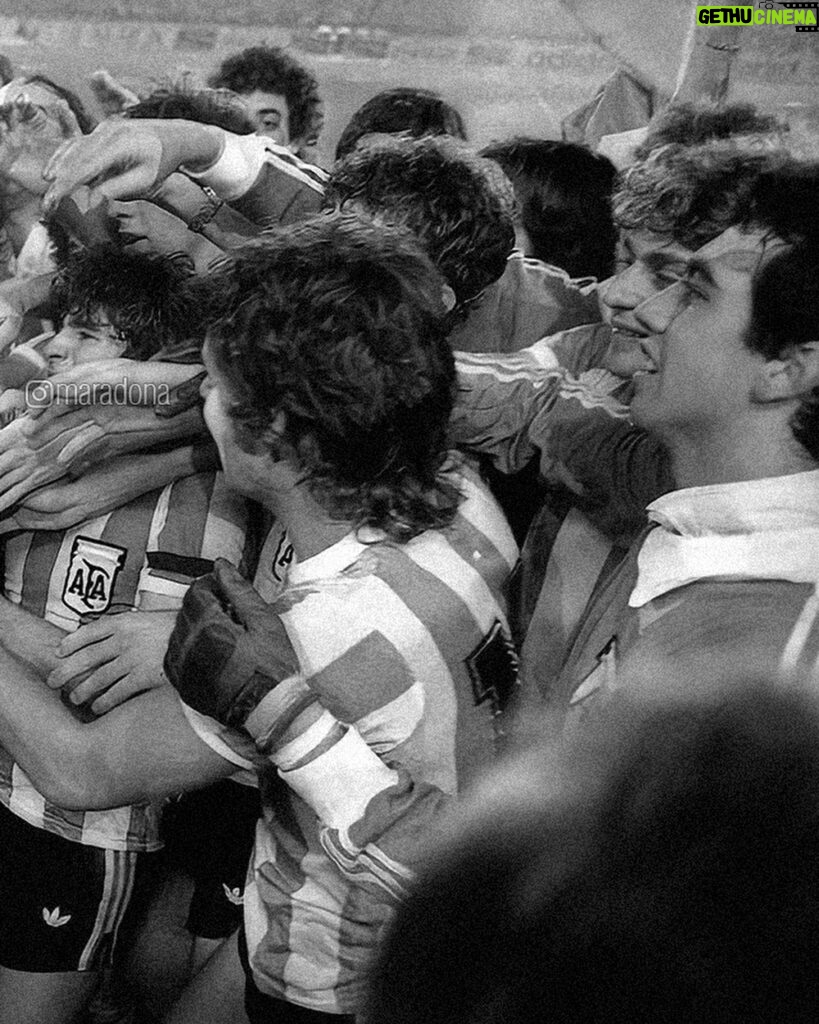 Diego Maradona Instagram - No hay mística, sin memoria. Argentina Campeón Mundial Juvenil 1979 🇦🇷 Tokio