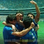Diego Maradona Instagram - ¿A quién le estabas gritando el gol, Vasco Olarticoechea? Ah, claro... Muy feliz cumpleaños querido @Vasco.Olarti16!!! 💪🇦🇷 Estadio Azteca