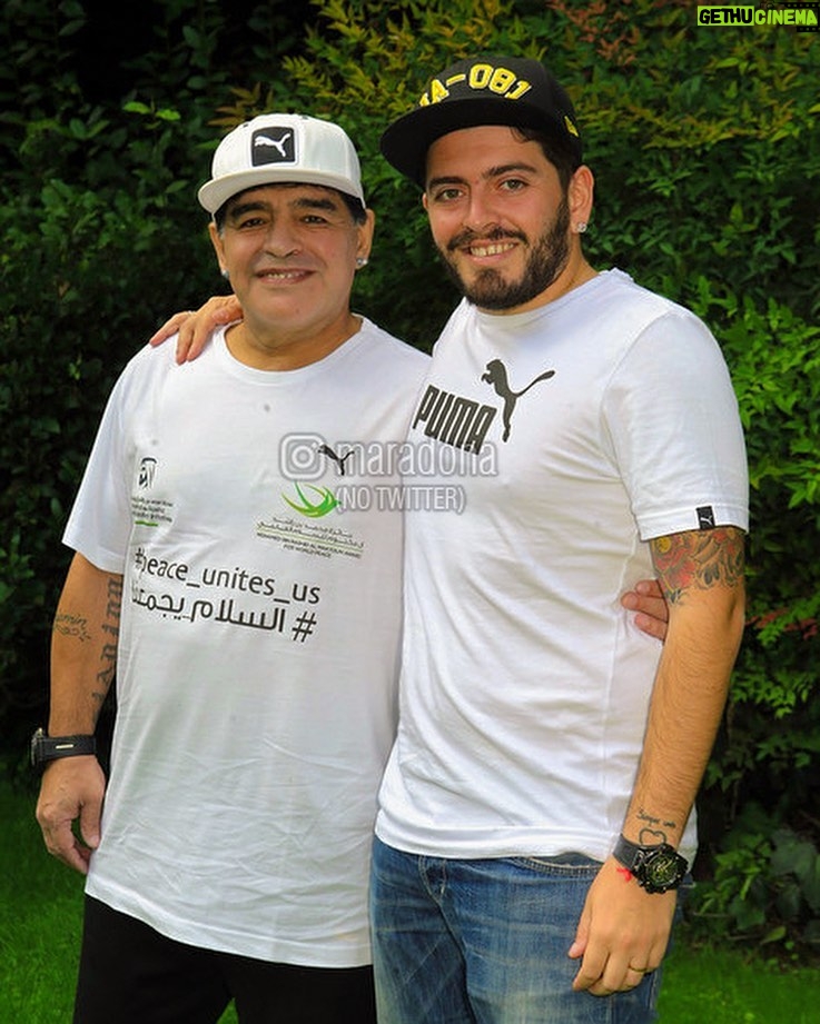 Diego Maradona Instagram - A pesar de esta pandemia, de la distancia, y a pesar de todo, estamos juntos. Feliz cumpleaños a mi hijo @DiegoMaradonaJunior!!! ❤