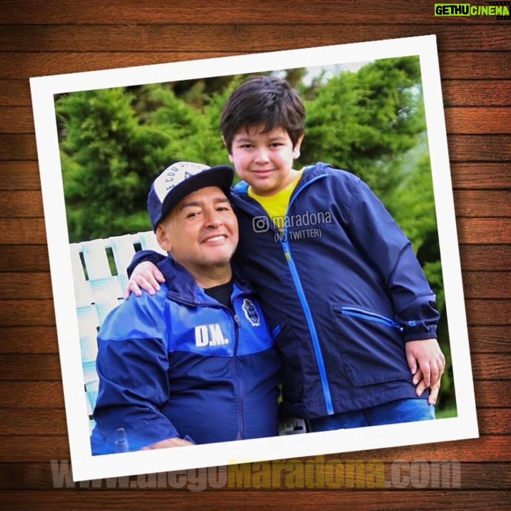 Diego Maradona Instagram - Disfrutando esta tarde hermosa con mi hijo Dieguito Fernando.