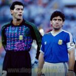 Diego Maradona Instagram - Por otro abrazo como este, @OKGoyco90. Muy feliz cumple, ídolo!!!🇦🇷