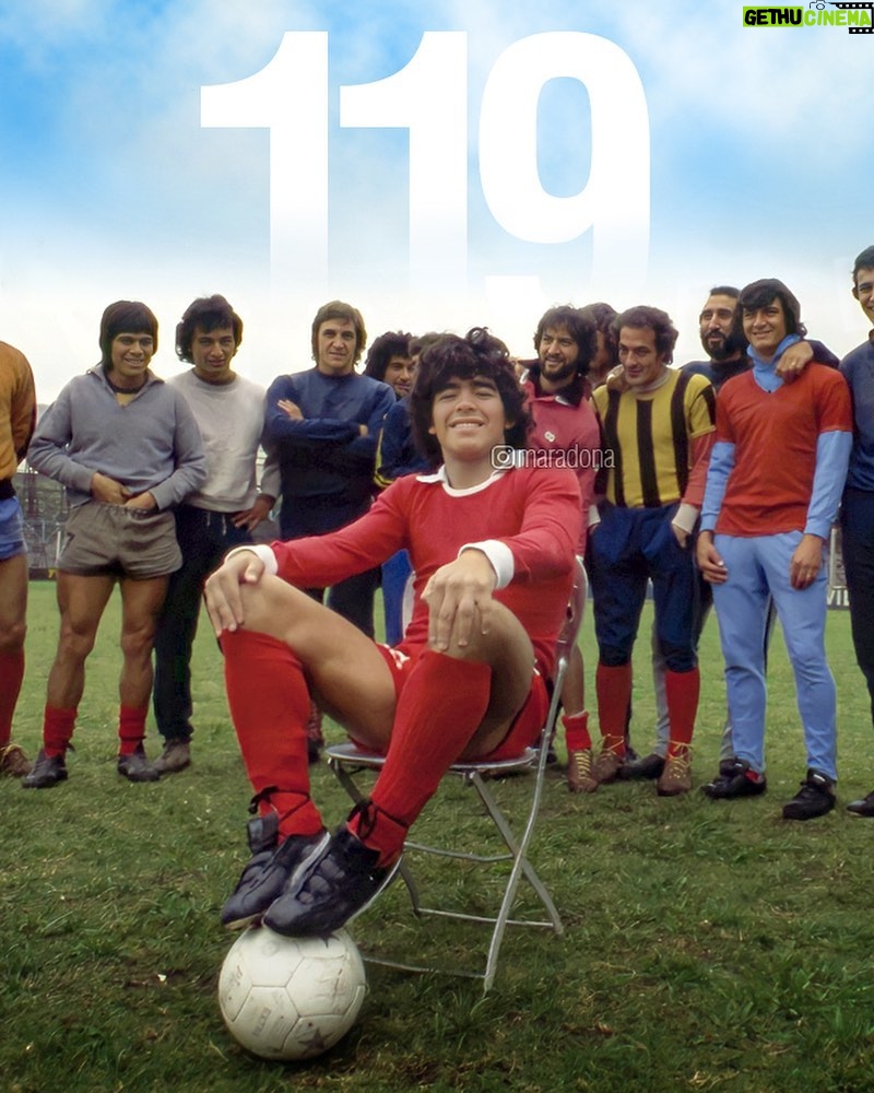 Diego Maradona Instagram - Tus amigos de la infancia, tu debut en Primera, tus primeros 100 goles, tu estadio, tu casa. Feliz 119° aniversario, Bicho!!! ❤ Estadio Diego Armando Maradona