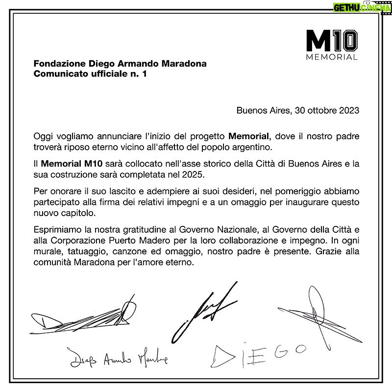 Diego Maradona Instagram - Hoy queremos anunciarles el comienzo del proyecto Memorial donde nuestro padre encontrará descanso eterno cerca del amor del pueblo argentino. El @m10memorial será emplazado en la Explanada del Bajo de la Ciudad de Buenos Aires y culminará su construcción en 2025. Para honrar su legado y cumplir su voluntad, esta tarde participamos de la firma de los compromisos correspondientes y de un homenaje para dar inicio a esta nueva etapa. Agradecemos al Gobierno Nacional, al Gobierno de la Ciudad y a la Corporación Puerto Madero por su colaboración y compromiso. En cada mural, tatuaje, canción y homenaje, nuestro padre está presente. Gracias a la comunidad maradoneana por el amor de siempre. #m10memorial #m10 #diego10 #diegomaradona #diegoeterno #parasiemprediego Ciudad Autónoma de Buenos Aires