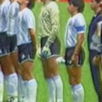 Diego Maradona Instagram - Un día como hoy, en la semi de México '86, la Selección enfrentaba a Bélgica, que venía de eliminar a la temible URSS. Sobrevolaba el recuerdo del mundial anterior, pero no hubo caso, el equipo jugó en gran forma y consiguió una victoria indiscutible. Para nosotros, éste fue tu mejor partido del mundial, con dos goles hermosos. Una vez más, Argentina llegaba a una final de la copa del mundo 🇦🇷 Estadio Azteca