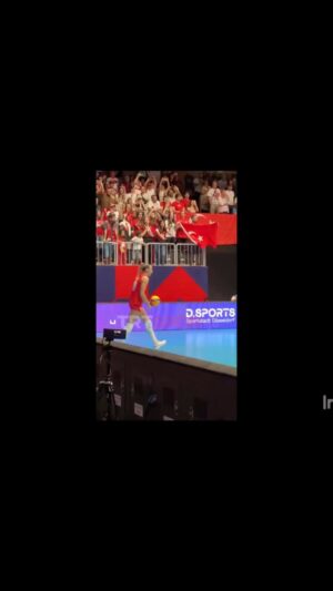 Dilara Gönder Instagram - ŞAMPiYOOON! 
Cumhuriyet Kadınlarımız 100. yılımızda TARİH yazdı!
Milli gururlarımız!😎🇹🇷⚖️💪🐺🔥🧿
 "Ey kahraman Türk kadını! Sen yerde sürüklenmeye değil, omuzlar üzerinde göklere yükselmeye layıksın."