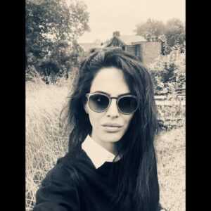 Dilara Gönder Instagram - Winter Is Coming 😎 
👑🐺🐉😉