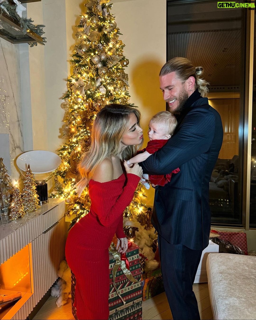 Diletta Leotta - 474.3K Likes - Il nostro primo Natale 🎄🥰
Merry Christmas ❤️