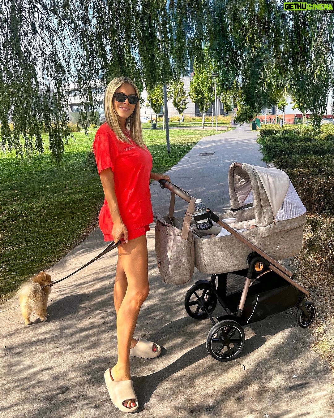Diletta Leotta Instagram - Passeggiatina in 3 ❤️❤️❤️