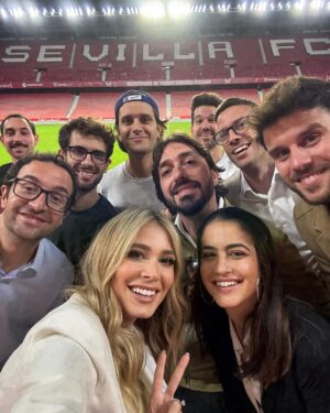 Diletta Leotta Instagram - Il calcio è il modo più bello per scoprire una città ⚽️💃🏼
#laligaexperience