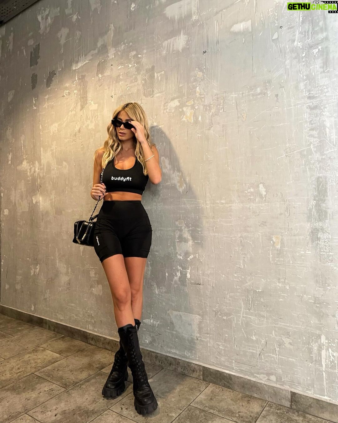 Diletta Leotta Instagram - Workout finito @buddyfit