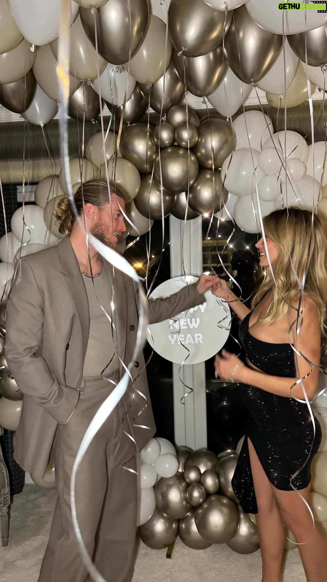 Diletta Leotta Instagram - Unforgettable 2023 😍 Welcome 2024!! ✨ Happy New Year