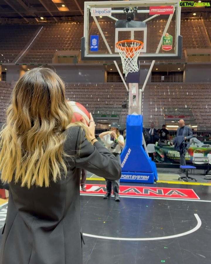 Diletta Leotta Instagram - Che finale incredibile 🏀 #LBAF82024 #DAZN Inalpi Arena