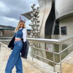 Diletta Leotta Instagram - Una terra e un popolo unici. Per scoprire, attraverso il calcio, tutta la magia dei Paesi Baschi, basta guardare Missione: Bilbao 🏟️ ⚽️ 🌊 @dazn_it @laliga Pais Vasco, España