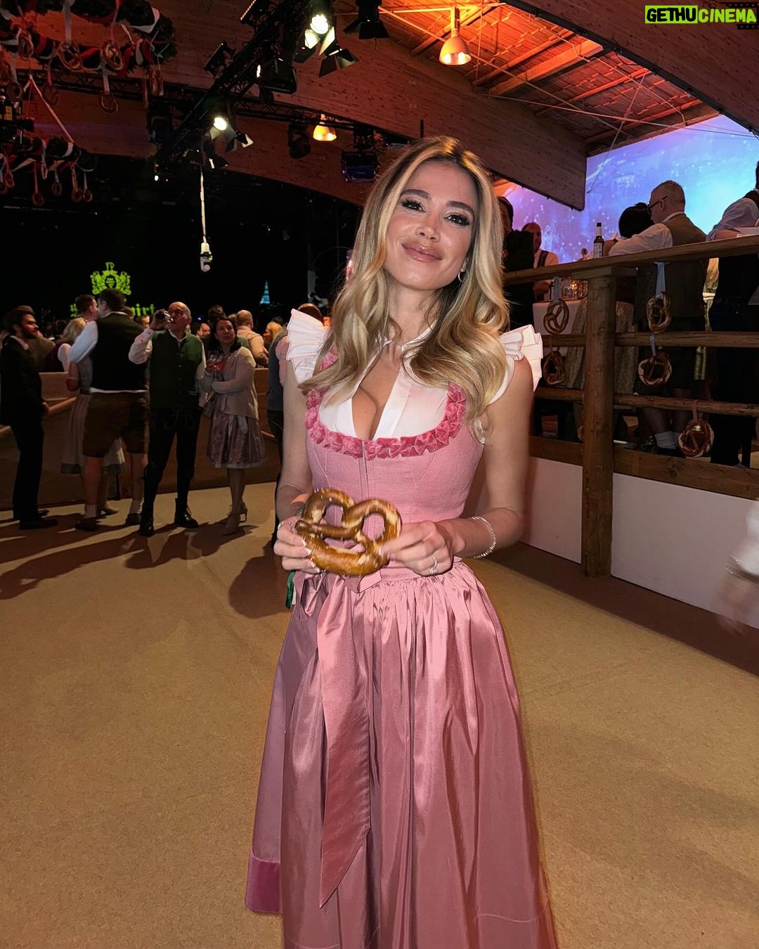 Diletta Leotta Instagram - Weißwurstparty 🥨 Stanglwirt