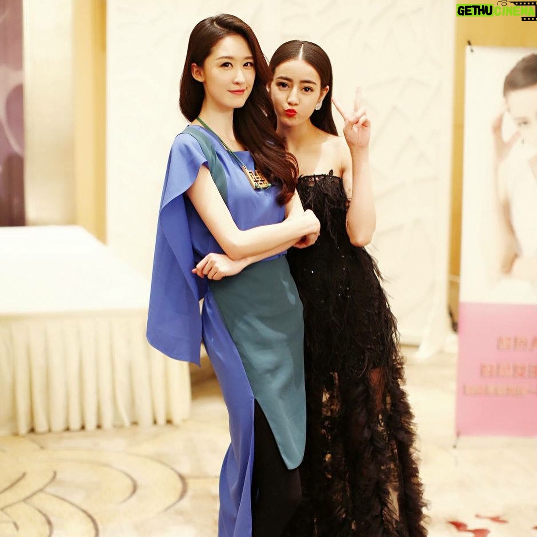 Dilraba Dilmurat - 15.4K Likes - 谁还记得大明湖畔的高
雯😁