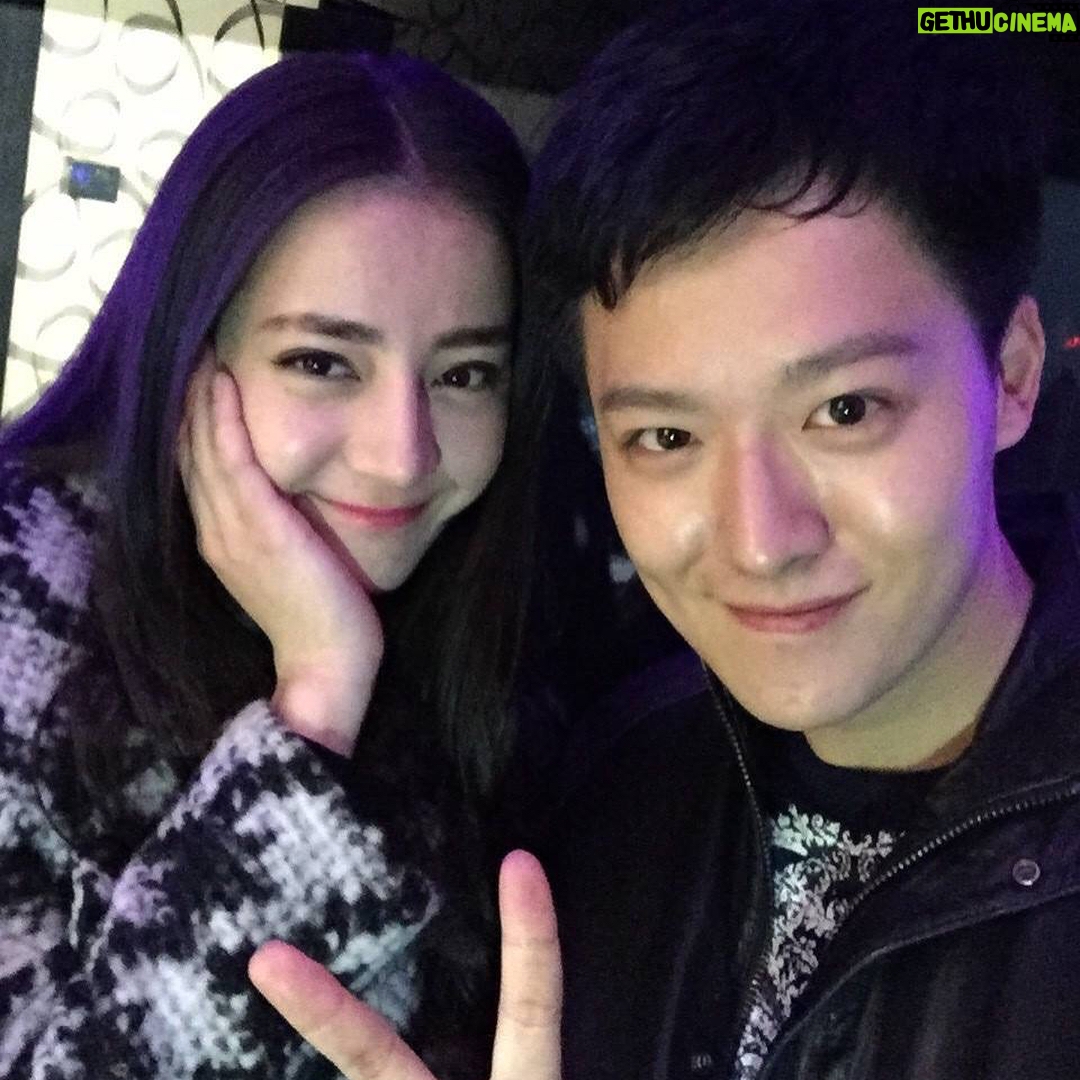Dilraba Dilmurat - 15.4K Likes - 谁还记得大明湖畔的高
雯😁