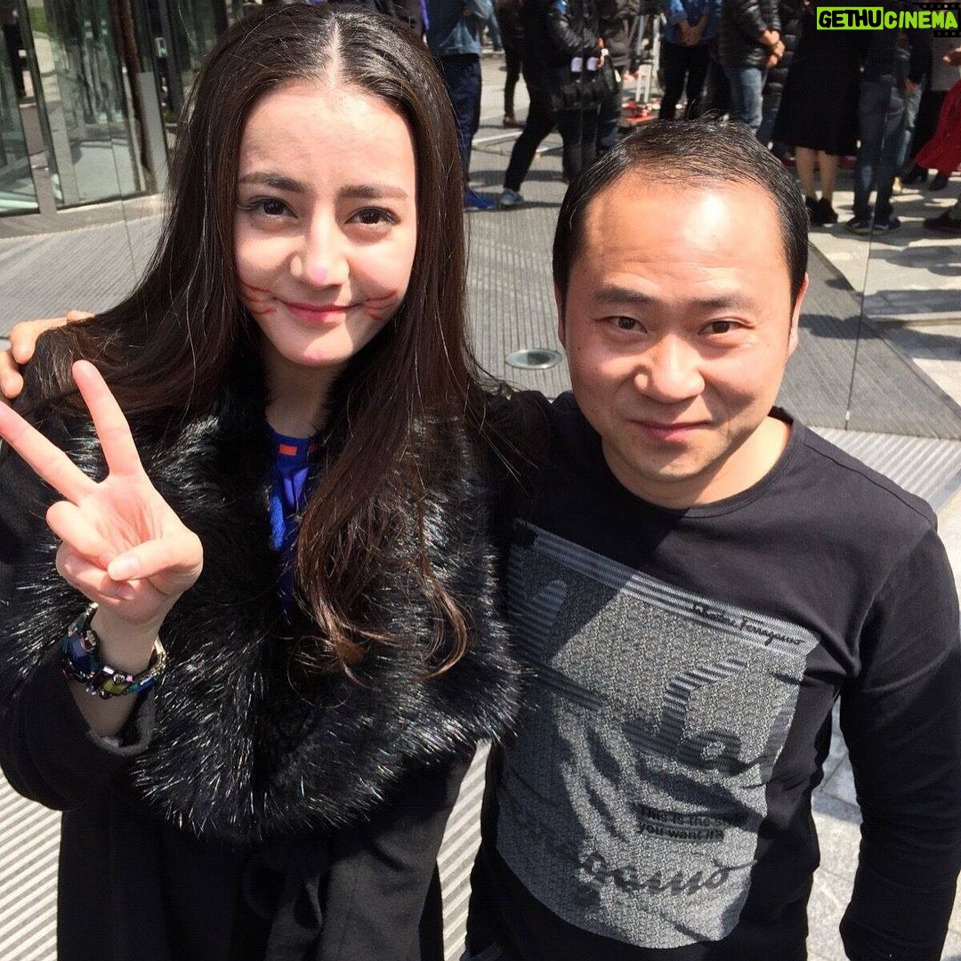 Dilraba Dilmurat - 15.4K Likes - 谁还记得大明湖畔的高
雯😁