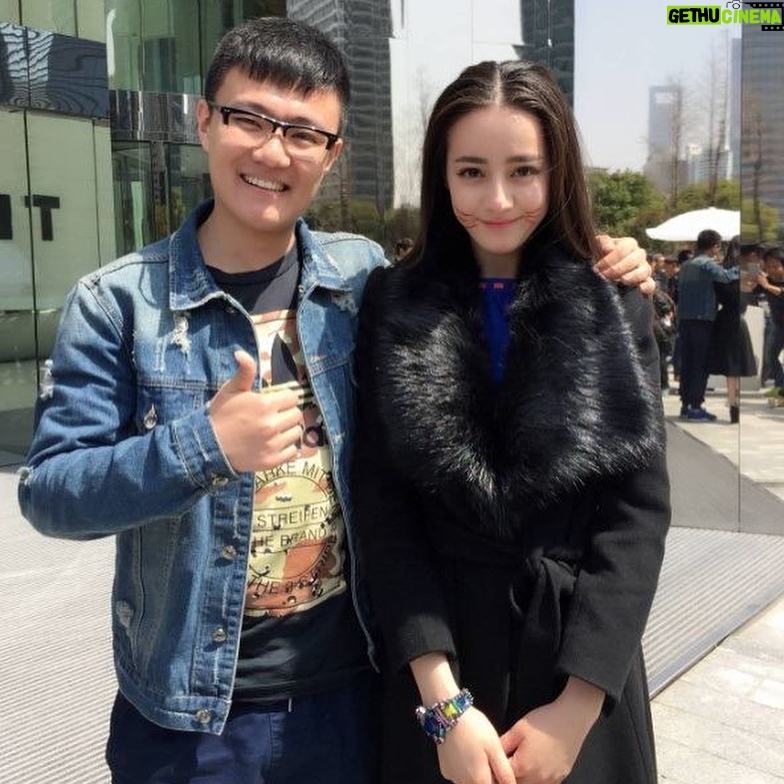 Dilraba Dilmurat - 15.4K Likes - 谁还记得大明湖畔的高
雯😁