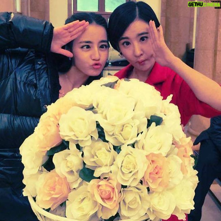 Dilraba Dilmurat - 15.4K Likes - 谁还记得大明湖畔的高
雯😁