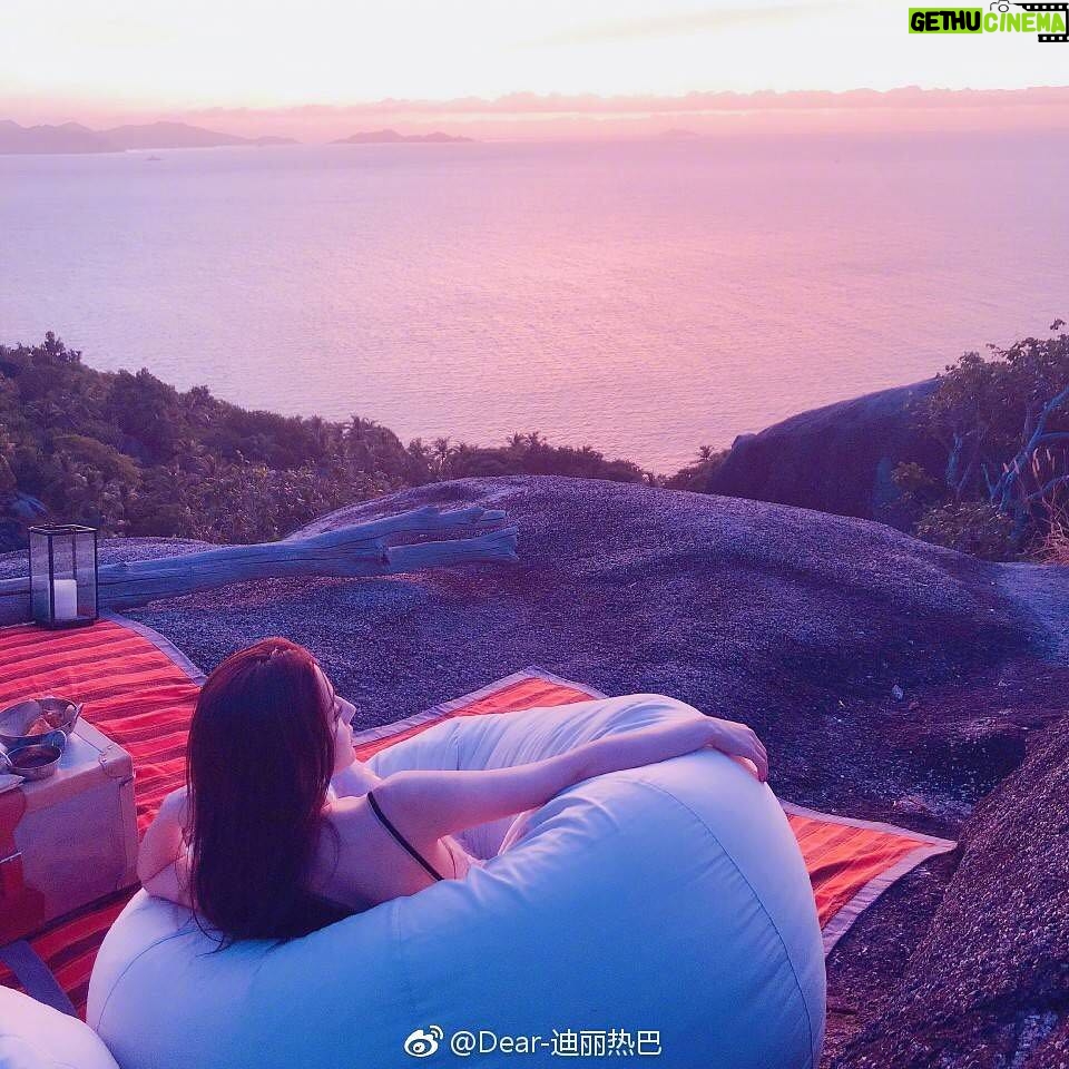 Dilraba Dilmurat - 16.8K Likes - 勇敢,温柔,一如既往。 