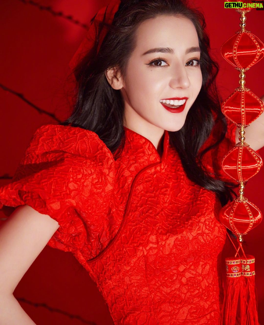 Dilraba Dilmurat - 28.5K Likes - #春晚#牛年如意祝你们万事顺意,身体健康,平安幸福~☺️