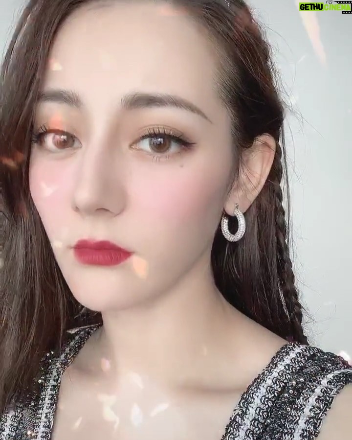 Dilraba Dilmurat - 28.6K Likes - 如果你每天想我一次