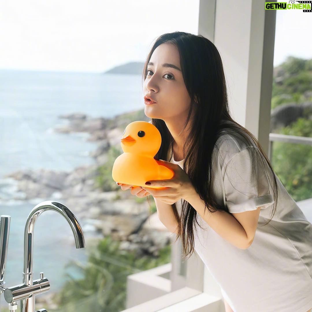 Dilraba Dilmurat - 38.9K Likes - 小鸭子 嘎嘎嘎嘎嘎