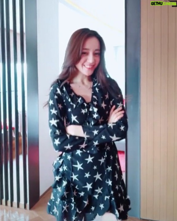Dilraba Dilmurat - 33.1K Likes - 摇头舞