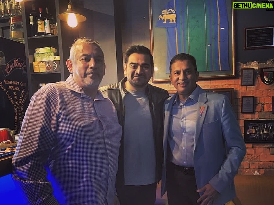 Dilruk Jayasinha Instagram - Unreal! Thank you to @upalismelbourne for inviting me to the Roshan Mahanama Trust fundraiser where I got to meet the legend himself! Congrats on all who raised over $7000 for a organisation who do some much amazing hands on work to help Sri Lankans in need.