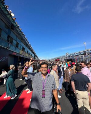 Dilruk Jayasinha Instagram - From last Sunday - me playing it TOTALLY COOL at The Melbourne @f1! Thanks @paramountplusau for the incredible experience and access to the pit! I’d like to think that me crop dusting Le Clerc’s pit crew contributed to his DNF ! (Jokes I like Charles, don’t come at me 🙏🏾)