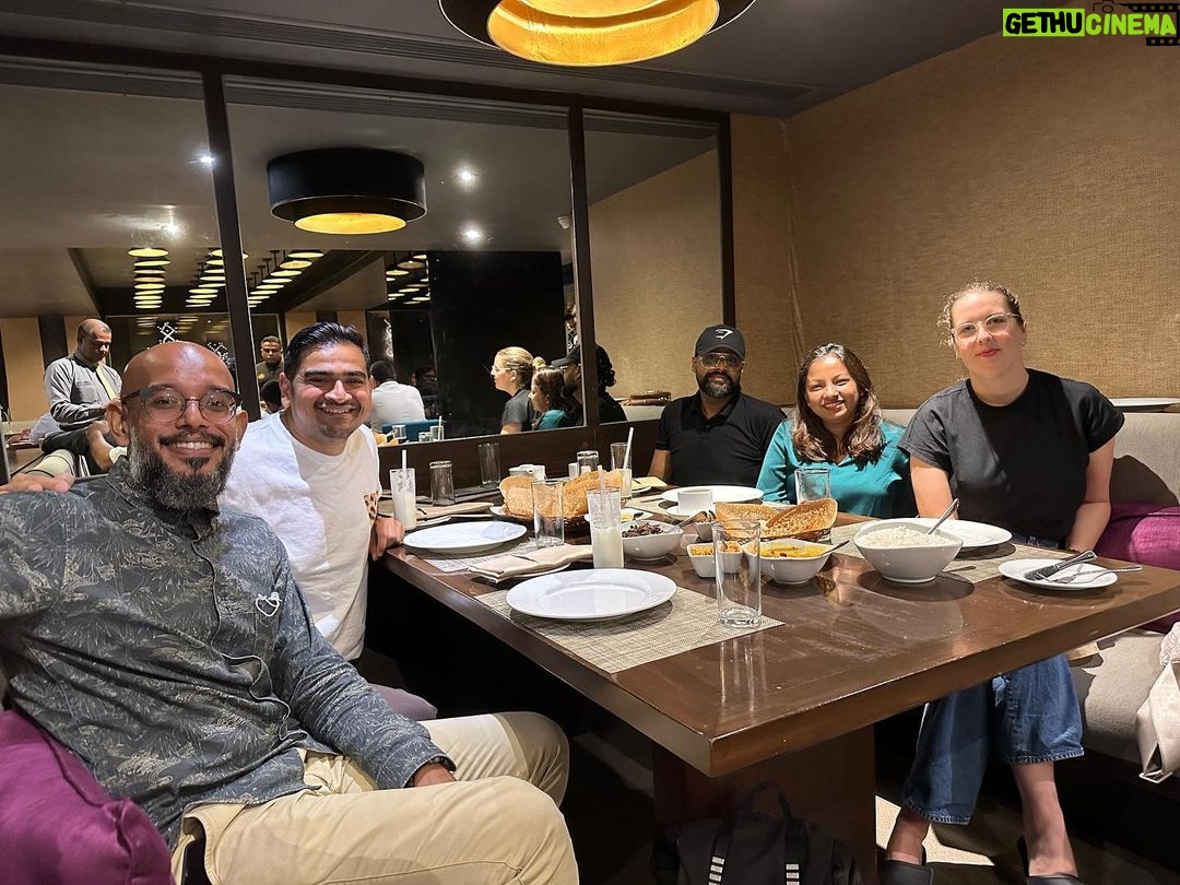 Dilruk Jayasinha - 795 Likes - එහෙනම් කොල්ලො අපි ගියා👋🏾! Till we meet again Mother Lanka! Thank you for all the delicious calories and soulful chats! Can’t believe in 10hrs I go from this weather to a Melbourne winter 🥶! 🙏🏾🇱🇰