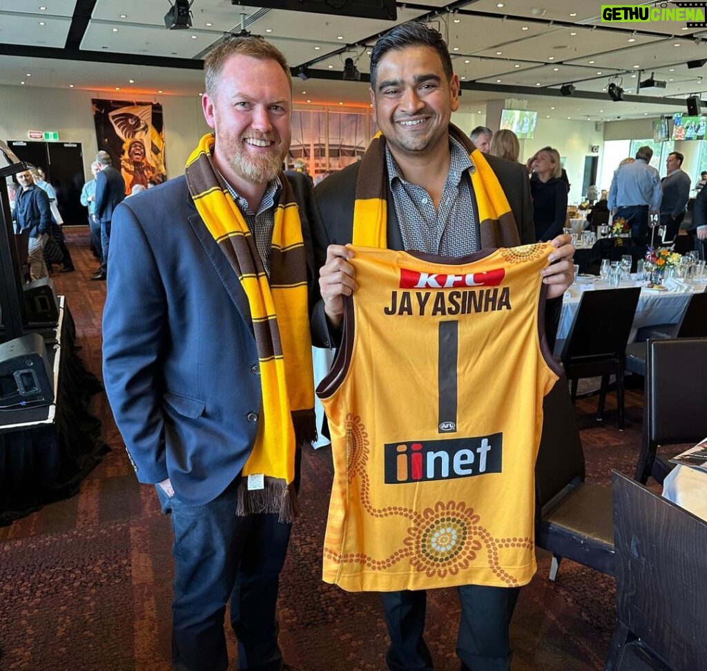 Dilruk Jayasinha Instagram - Last Saturday was far from an ideal result on the scoreboard for @hawthornfc but was unbelievably chuffed when @robmillsymills and I were surprised at the President’s Lunch when we were gifted our own guernseys, names on it and everything! Was extra special to have my mate Al Higg as my guest in the crowd, who was the bloke who first got me into, not just hawthorn, but AFL in general! Thanks again Hawthorn and sorry I wasn’t the lucky charm I promised I’d be that day! Melbourne Cricket Ground (MCG)