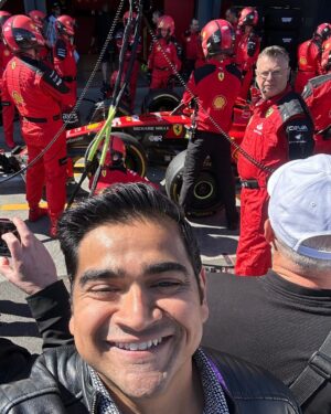 Dilruk Jayasinha Instagram - From last Sunday - me playing it TOTALLY COOL at The Melbourne @f1! Thanks @paramountplusau for the incredible experience and access to the pit! I’d like to think that me crop dusting Le Clerc’s pit crew contributed to his DNF ! (Jokes I like Charles, don’t come at me 🙏🏾)
