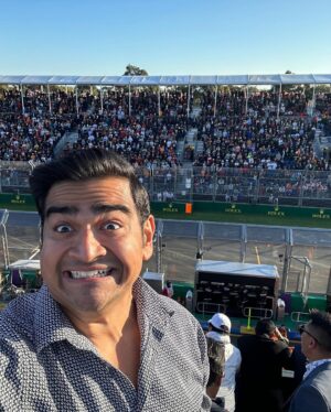 Dilruk Jayasinha Instagram - From last Sunday - me playing it TOTALLY COOL at The Melbourne @f1! Thanks @paramountplusau for the incredible experience and access to the pit! I’d like to think that me crop dusting Le Clerc’s pit crew contributed to his DNF ! (Jokes I like Charles, don’t come at me 🙏🏾)