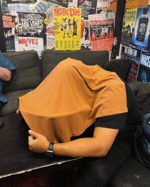 Dilruk Jayasinha Instagram - So waking up with no voice on the day of my standup special taping wasn’t ideal. But having @tomcballard’s incredible support of papping me while I did preshow steam inhalation was still special. As croaky and squeaky as this taping will disappointingly sound, I still had a blast thanks to the amazing work of Tom, all at Token Artist, @stupidold, @cornerhotel and last but not least every single audience member who packed out the venue and showed so much love. With that I can semi retire my “Heart Stopper” show and get to working on 2024’s tour “PRELOVED” 🏺