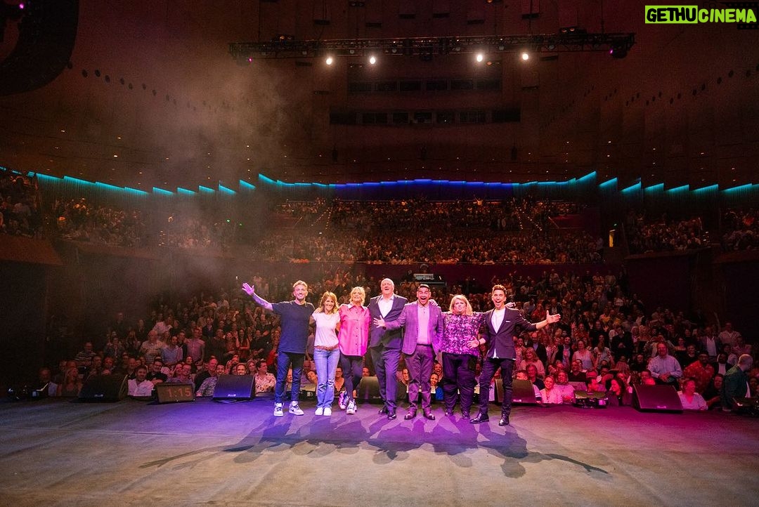 Dilruk Jayasinha Instagram - Last Friday night! Some incredible shots by @nickmickpics at the @justforlaughs_syd gala show at The Sydney Opera House. An absolute dream gig! Thanks one and all!