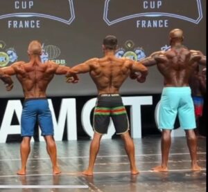 Dimitri Delavegas Instagram - 🔥🔥🔥BACKPOSE🔥🔥🔥
➖➖➖➖➖➖➖➖➖➖
First pro show back pose 
➖➖➖➖➖➖➖➖➖➖
#body #bodybuilding #mensphysique #ifbbpro #backattack