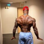 Dimitri Delavegas Instagram - 🎄🎄🎄CHRISTMAS🎄🎄🎄 ➖➖➖➖➖➖➖➖➖➖➖➖➖➖➖➖ H- 6 ready for first pro show ➖➖➖➖➖➖➖➖➖➖➖➖➖➖➖➖ #body #bodybuilding #mensphysique #christmas #shredded #yamamoto Lille Grand Palais