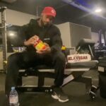 Dimitri Delavegas Instagram - 🟡🔴AMIX🔴🟡 ➖➖➖➖➖➖➖➖➖➖➖➖➖➖➖➖ 30 min Avant le training 15 gr de Map (eea) indispensable pour des training Hardcore ➖➖➖➖➖➖➖➖➖➖➖➖➖➖➖➖ 🟡Dispo sur @amixfrancenutrition 🔴Code promo dimitri10 ➖➖➖➖➖➖➖➖➖➖➖➖➖➖➖➖ #body #muscle #muscu #bodybuilding #mensphysique #ifbbpro #eaa #amixfrancenutrition #fitnessparkpoitiers Fitness Park Poitiers