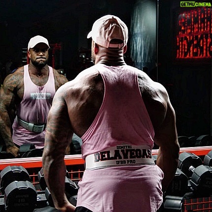 Dimitri Delavegas Instagram - ⭕️⭕️⭕️FOCUS⭕️⭕️⭕️ ➖➖➖➖➖➖➖➖➖➖➖➖➖➖➖ Toujours resté concentrer sur ses objectifs…… ➖➖➖➖➖➖➖➖➖➖➖➖➖➖➖ Always stay focused on your goals... ➖➖➖➖➖➖➖➖➖➖➖➖➖➖➖ #bodybuilding #mensphysique #ifbbpro #onairfitness #focus #guerrierdor #muscu #musculation #murailledechine # On Air Fitness Plaisir