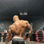 Dimitri Delavegas Instagram - 💥💥BODYBUILDING💥💥 ➖➖➖➖➖➖➖➖➖➖➖➖➖➖➖➖ Loading 91%…🔋 ➖➖➖➖➖➖➖➖➖➖➖➖➖➖➖➖ #bodybuilding #ifbbproleague #npc #mensphysique #fit #fitness #murailledechine #back Fitness Park Poitiers