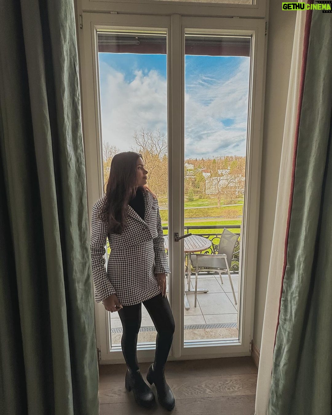 Dimpi Sanghvi Instagram - Taking in the beauty of Baden-Baden, Germany 🌿 What a charming town, where history meets relaxation 😌 @visitbadenbaden #visitbadenbaden #thegoodgoodlife #dimpitraveldiaries #dimpisanghvi #germany Outfit from @urbanic_in